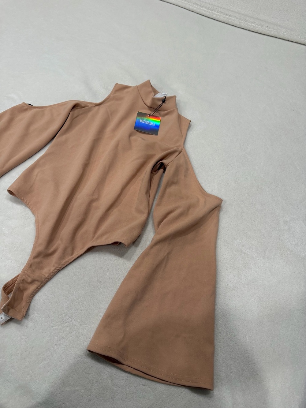 Missguided + Taupe Cold-Shoulder Long Sleeve Bodysuit